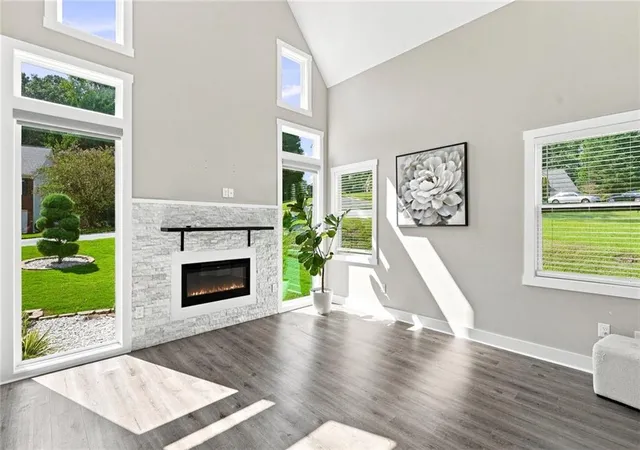 Photo 3 of Single family home for sale at 181 Eagle Glen Dr, Woodstock, GA 30189 | MLS# 7836369 | Listing updated on 2026-09-19