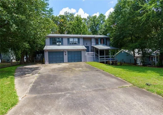 Photo 1 of Sale Pending at 2822 Woodhollow Ln, Jonesboro, GA 30236 | MLS# 7803078 | Listing updated on 2026-09-18