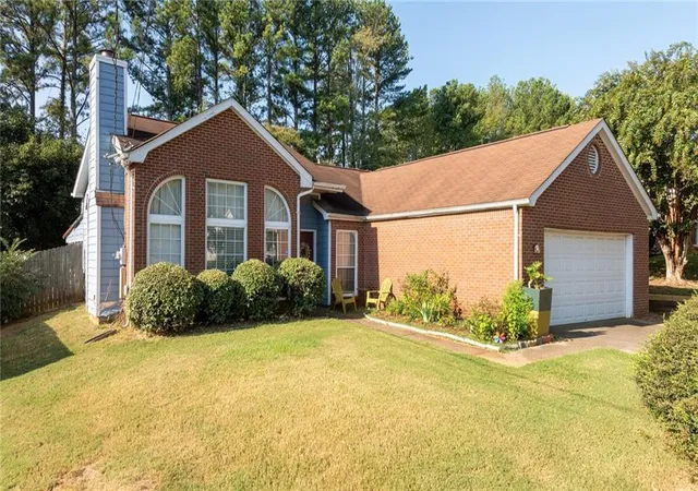 Photo 2 of Single family home for sale at 1470 Charter Oaks Ln, Lawrenceville, GA 30046 | MLS# 7815396 | Listing updated on 2026-10-08