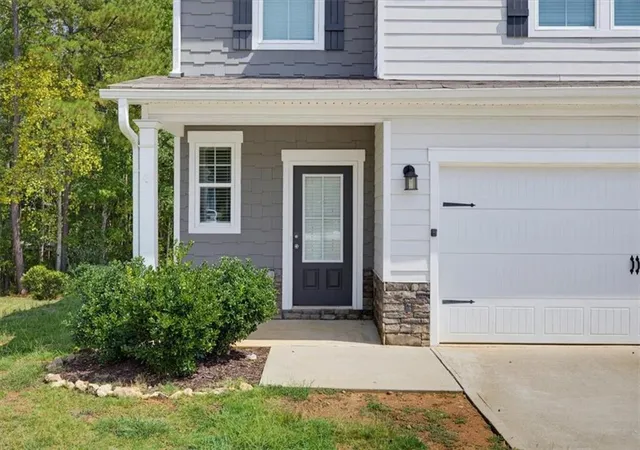 Photo 3 of Single family home for sale at 795 Jackson Ct, Social Circle, GA 30025 | MLS# 7833380 | Listing updated on 2026-09-09
