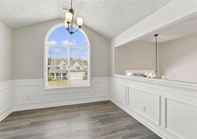 Photo 4 of Single family home for sale at 194 Saddleview Trl, Riverdale, GA 30274 | MLS# 7860586 | Listing updated on 2026-10-29