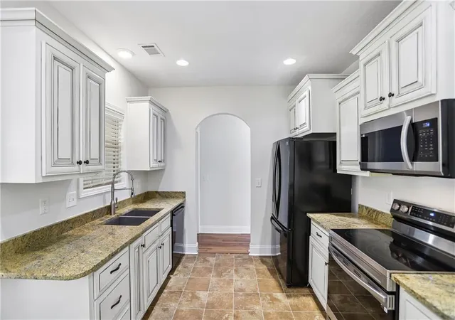 Photo 1 of Single family home for sale at 506 Leisure Lake Dr, Warner Robins, GA 31088 | MLS# 7859993 | Listing updated on 2026-10-29