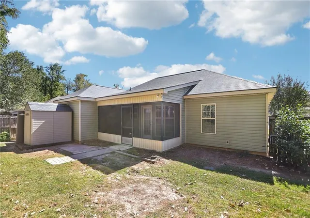 Photo 4 of Single family home for sale at 506 Leisure Lake Dr, Warner Robins, GA 31088 | MLS# 7859993 | Listing updated on 2026-10-29