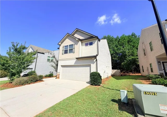 Photo 2 of Sale Pending at 3946 Kingfisher Dr, Atlanta, GA 30349 | MLS# 7840175 | Listing updated on 2026-10-09