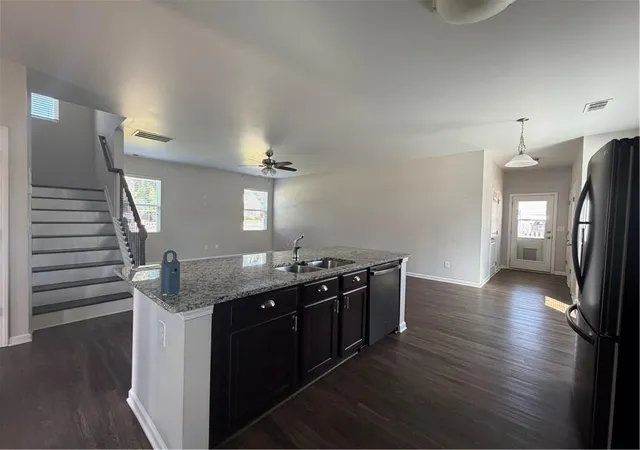 Photo 4 of Single family home for sale at 428 Blue Sky Cir, Acworth, GA 30102 | MLS# 7836613 | Listing updated on 2026-10-28
