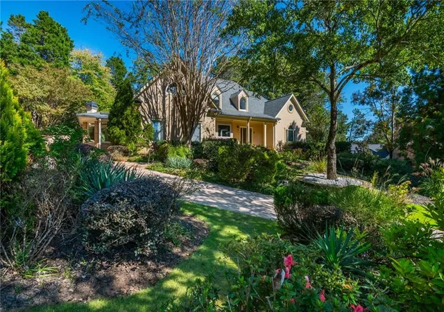 Photo 2 of Single family home for sale at 5305 Woodridge Forest Trl, Sandy Springs, GA 30327 | MLS# 7856616 | Listing updated on 2026-10-28