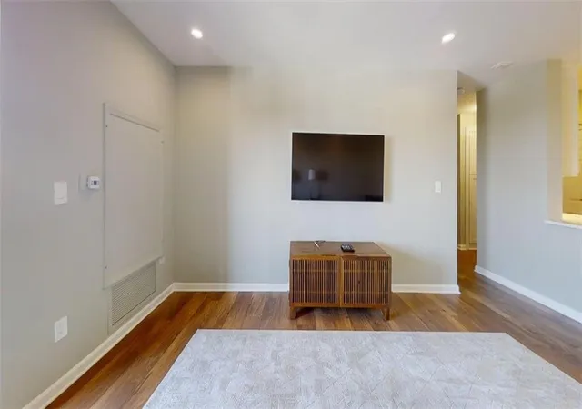 Photo 26 of Sale Pending at 300 Johnson Fry Rd Ne #B1003, Sandy Springs, GA 30328 | MLS# 7833350 | Listing updated on 2026-09-11