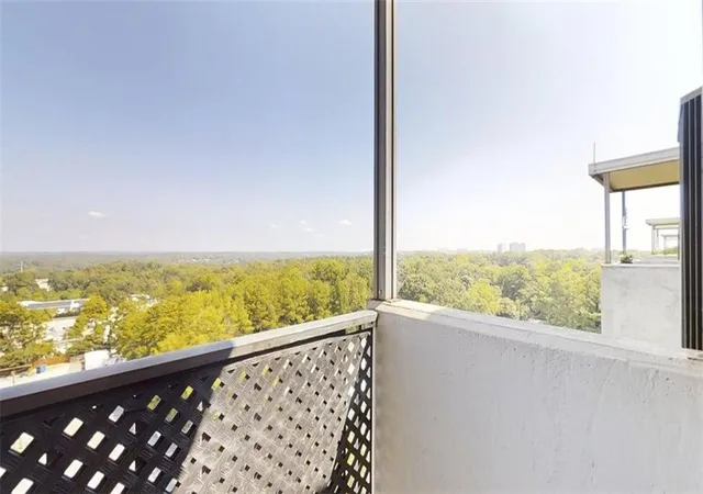 Photo 2 of Sale Pending at 300 Johnson Fry Rd NE #B1003, Sandy Springs, GA 30328 | MLS# 7833350 | Listing updated on 2026-09-11