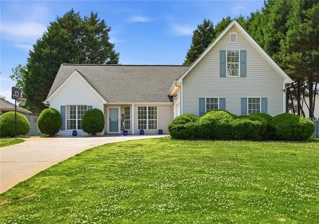Photo 3 of Sale Pending at 35 Shenandoah Dr, Winder, GA 30680 | MLS# 7836007 | Listing updated on 2026-10-06
