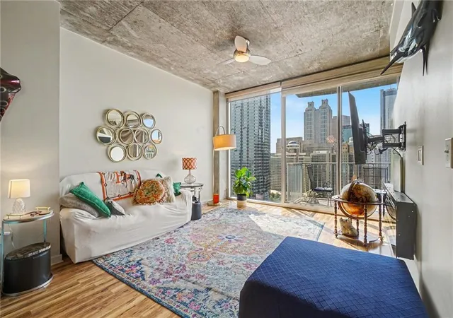 Photo 2 of Condo for sale at 400 W Peachtree St Nw #2609, Atlanta, GA 30308 | MLS# 7841643 | Listing updated on 2026-09-23