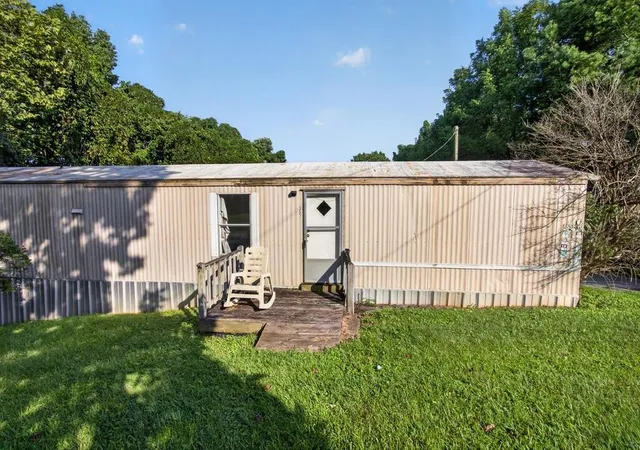 Photo 3 of Single family home for sale at 357 E 2nd Street, Blue Ridge, GA 30513 | MLS# 7833964 | Listing updated on 2026-09-08