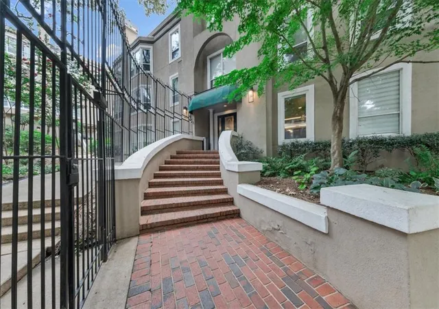 Photo 4 of Condo for sale at 244 13th Street NE #103, Atlanta, GA 30309 | MLS# 7829156 | Listing updated on 2026-09-02
