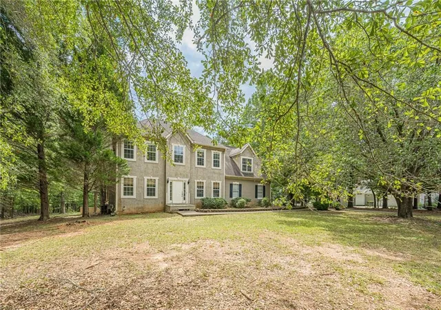 Photo 3 of Single family home for sale at 46 Enclave Ln, Newnan, GA 30263 | MLS# 7832906 | Listing updated on 2026-09-09