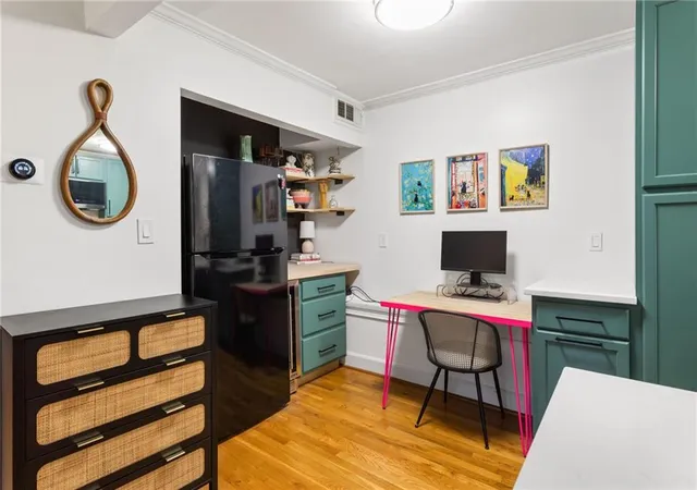 Listing Photo 5 - Condo for sale in building located at 870 Glendale Ter NE, Atlanta, GA 30308 - Unit #3