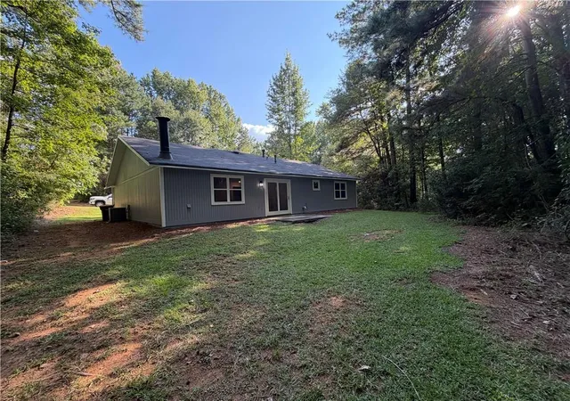 Photo 18 of Single family home for sale at 613 Blue Flag Ln, Fairburn, GA 30213 | MLS# 7831046 | Listing updated on 2026-09-02