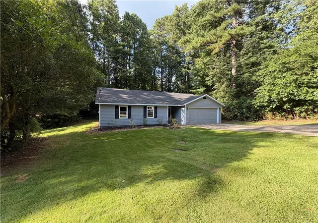 Photo 2 of Single family home for sale at 613 Blue Flag Ln, Fairburn, GA 30213 | MLS# 7831046 | Listing updated on 2026-09-02