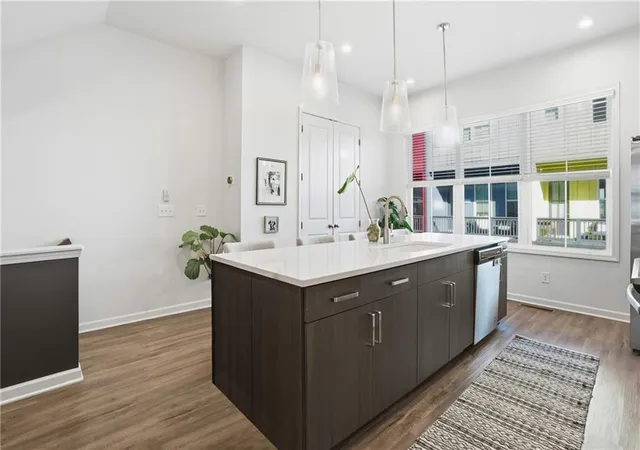 Photo 4 of Townhouse for sale at 179 Color Cir, Atlanta, GA 30317 | MLS# 7841563 | Listing updated on 2026-09-29