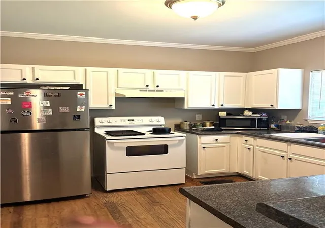 Photo 3 of Single family home for sale at 1000 Hightower Rd NW, Atlanta, GA 30318 | MLS# 7820079 | Listing updated on 2026-09-04