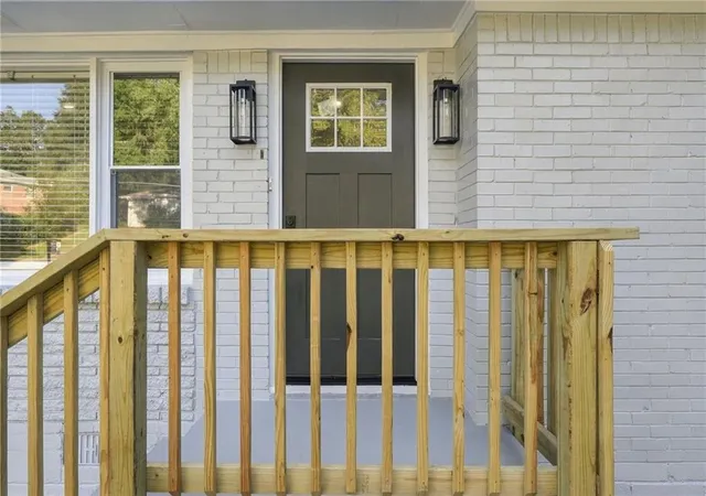 Photo 3 of Single family home for sale at 2162 Holly Hl Dr, Decatur, GA 30032 | MLS# 7840594 | Listing updated on 2026-09-21