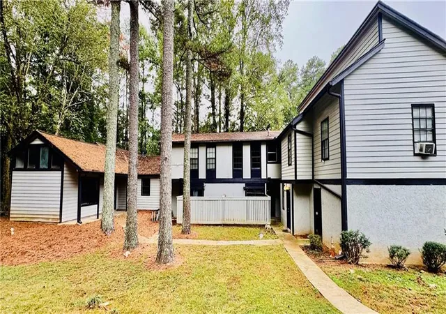 Photo 3 of Multi family home for sale at 1411 Stone Ml Tr, Stone Mountain, GA 30083 | MLS# 7835270 | Listing updated on 2026-09-11