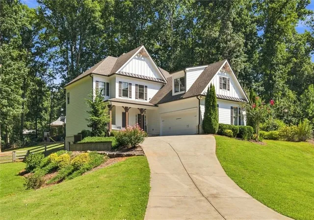 Photo 2 of Single family home for sale at 5915 Christian Marie Ct, Cumming, GA 30041 | MLS# 7829581 | Listing updated on 2026-09-03