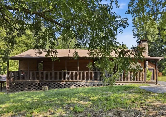 Photo 3 of Sale Pending at 3707 Thompson Ml Rd, Buford, GA 30519 | MLS# 7829457 | Listing updated on 2026-09-17
