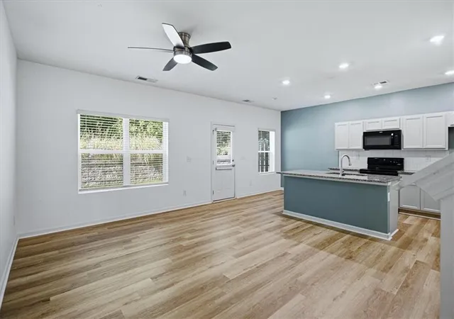 Photo 4 of Townhouse for sale at 1015 Ramon Dr, Grayson, GA 30017 | MLS# 7855305 | Listing updated on 2026-10-23