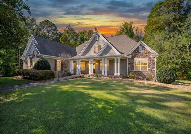 Photo 1 of Sale Pending at 1215 Cullpepper Rd Ne, Calhoun, GA 30701 | MLS# 7838654 | Listing updated on 2026-10-10