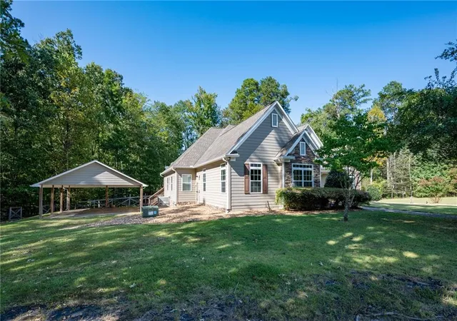 Photo 3 of Sale Pending at 1215 Cullpepper Rd Ne, Calhoun, GA 30701 | MLS# 7838654 | Listing updated on 2026-10-10