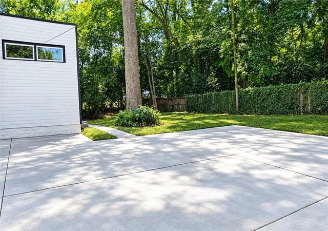 Photo 33 of Multi family home for sale at 2243 E Lake Rd NE, Atlanta, GA 30307 | MLS# 7833644 | Listing updated on 2026-10-06