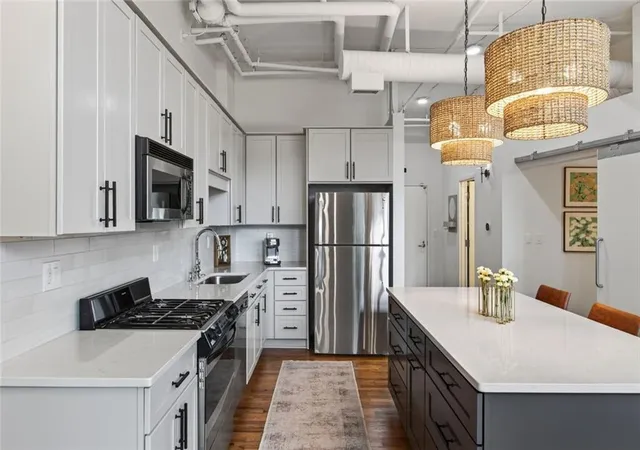 Photo 4 of Condo for sale at 640 Glen Iris Dr NE #312, Atlanta, GA 30308 | MLS# 7835379 | Listing updated on 2026-09-14