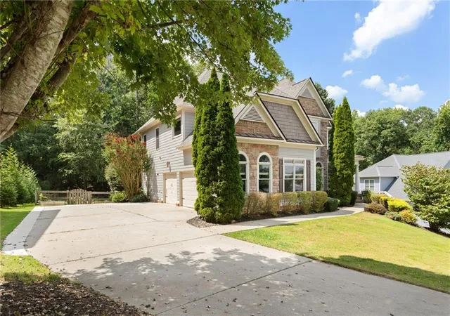 Photo 2 of Single family home for sale at 320 Double Branches Ln, Dallas, GA 30132 | MLS# 7827199 | Listing updated on 2026-09-13