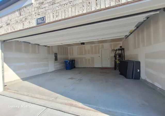 Photo 3 of Townhouse for sale at 1027 Sunny Lake Dr, Lawrenceville, GA 30043 | MLS# 7833101 | Listing updated on 2026-09-05