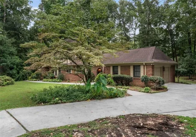 Photo 48 of Single family home for sale at 2645 Crk Indian Trl, Jonesboro, GA 30236 | MLS# 7830574 | Listing updated on 2026-09-02