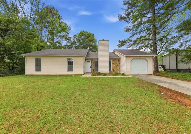 Photo 2 of Single family home for sale at 608 Crestmont Ct, Jonesboro, GA 30238 | MLS# 7833698 | Listing updated on 2026-09-07