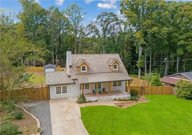 Photo 4 of Single family home for sale at 5495 Arrowhead Dr, Acworth, GA 30102 | MLS# 7856022 | Listing updated on 2026-10-27