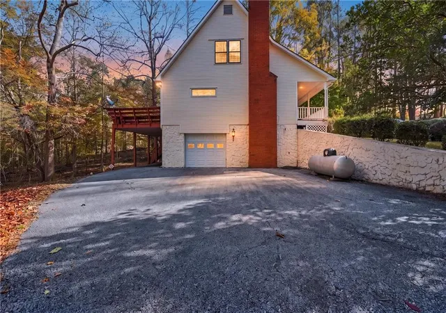 Photo 3 of Single family home for sale at 369 Featherwood Dr, Cornelia, GA 30531 | MLS# 7860621 | Listing updated on 2026-10-29