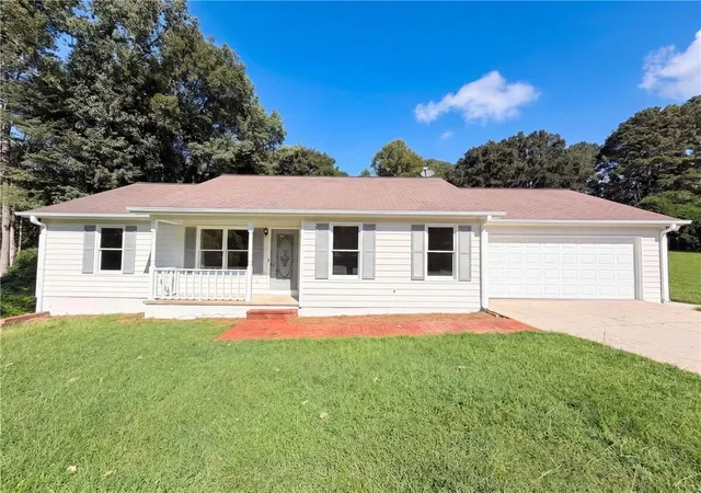 Single family home for sale at 806 Ruswood Rd, Winder, GA 30680 | MLS# 7832721