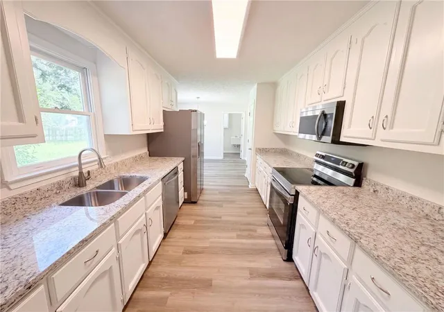 Photo 1 of Single family home for sale at 806 Ruswood Rd, Winder, GA 30680 | MLS# 7832721 | Listing updated on 2026-10-20