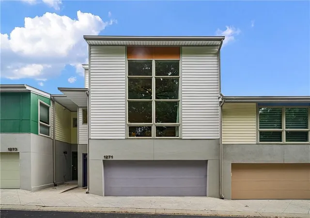 Photo 2 of Townhouse for sale at 1271 Eames Green Nw, Atlanta, GA 30318 | MLS# 7844574 | Listing updated on 2026-09-29