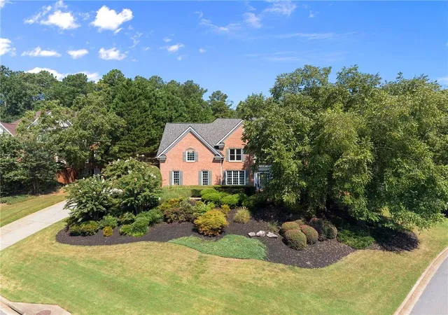 Photo 1 of Single family home for sale at 305 Willow Oak Ct, Johns Creek, GA 30005 | MLS# 7829178 | Listing updated on 2026-09-13