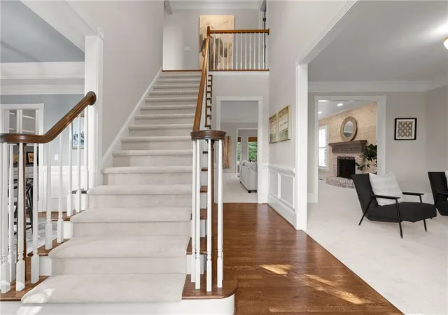 Photo 2 of Single family home for sale at 305 Willow Oak Ct, Johns Creek, GA 30005 | MLS# 7829178 | Listing updated on 2026-09-13