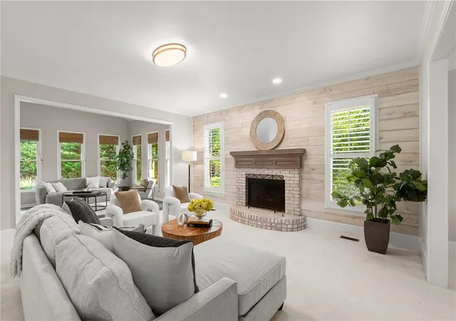 Photo 3 of Single family home for sale at 305 Willow Oak Ct, Johns Creek, GA 30005 | MLS# 7829178 | Listing updated on 2026-09-13