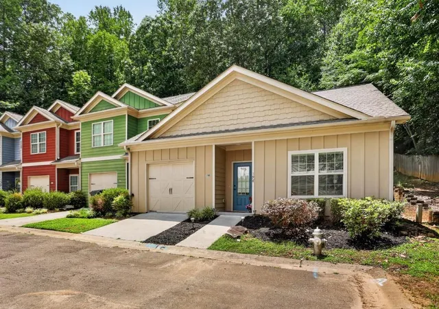Photo 1 of Townhouse for sale at 198 Towne Villas Dr, Jasper, GA 30143 | MLS# 7802793 | Listing updated on 2026-09-02