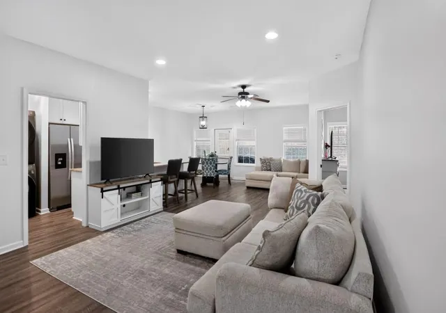 Photo 2 of Townhouse for sale at 198 Towne Villas Dr, Jasper, GA 30143 | MLS# 7802793 | Listing updated on 2026-09-02