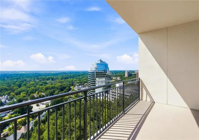 Photo 4 of Condo for sale at 2950 Mount Wilkinson Pkwy SE #1012, Atlanta, GA 30339 | MLS# 7829630 | Listing updated on 2026-09-11