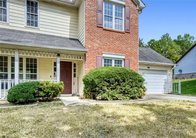 Photo 2 of Sale Pending at 454 Fieldgreen Dr, Jonesboro, GA 30238 | MLS# 7844071 | Listing updated on 2026-09-30