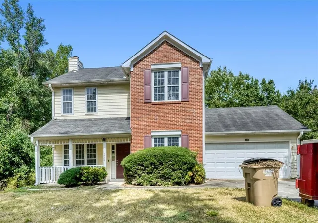Photo 3 of Sale Pending at 454 Fieldgreen Dr, Jonesboro, GA 30238 | MLS# 7844071 | Listing updated on 2026-09-30