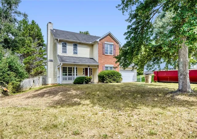 Photo 3 of Sale Pending at 454 Fieldgreen Dr, Jonesboro, GA 30238 | MLS# 7844071 | Listing updated on 2026-09-30