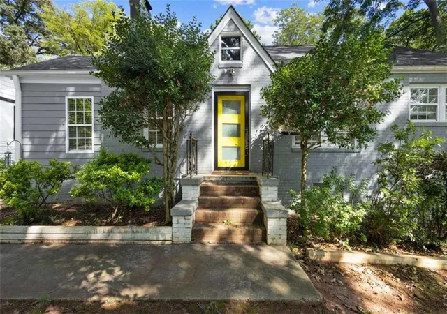 Photo 2 of Single family home for sale at 1816 Sylvan Rd, Atlanta, GA 30310 | MLS# 7840886 | Listing updated on 2026-09-21